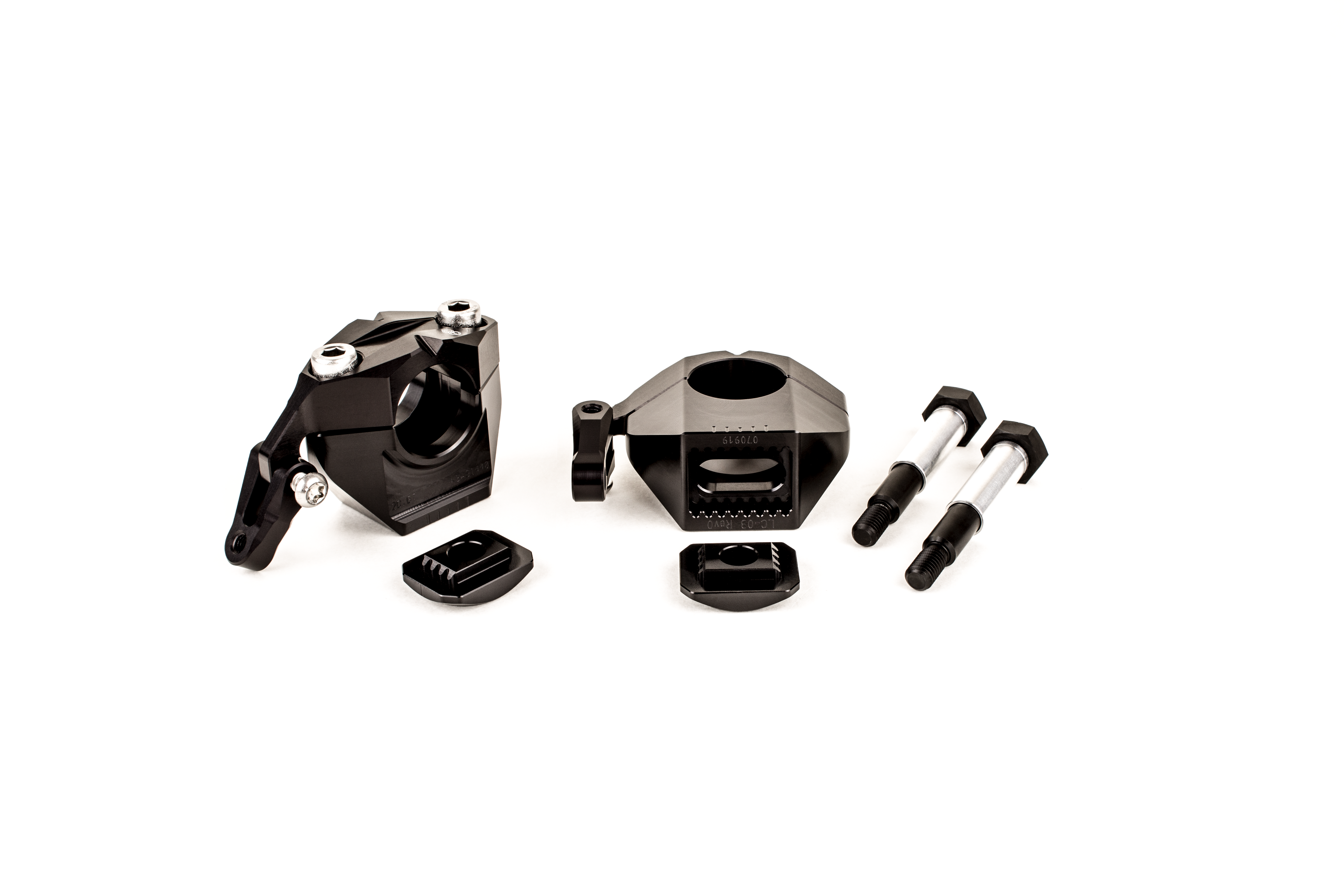 Gilles 2D.GT Adjustable Handlebar Risers for the Indian FTR 1200 S Gilles 2D.GT Adjustable Handlebar Risers for the Indian FTR 1200 S